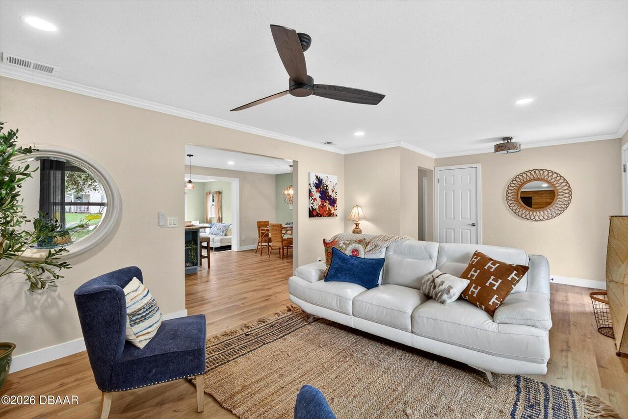 Listing Photo 9