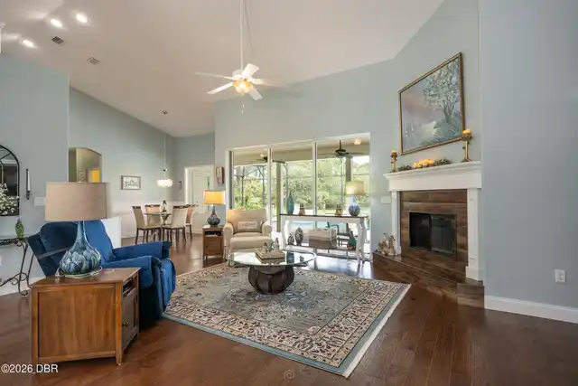 Listing Photo 12