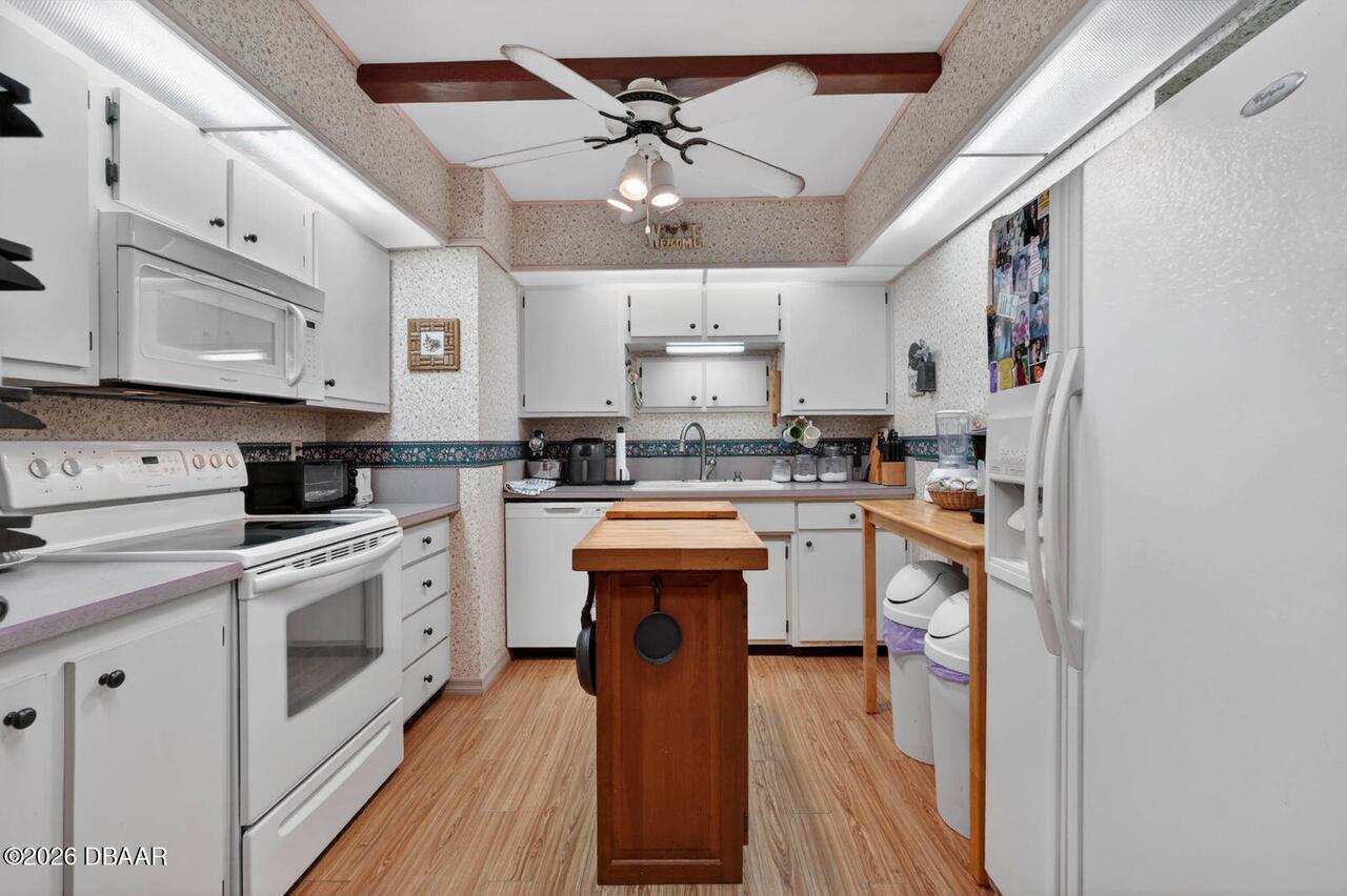 Listing Photo 11