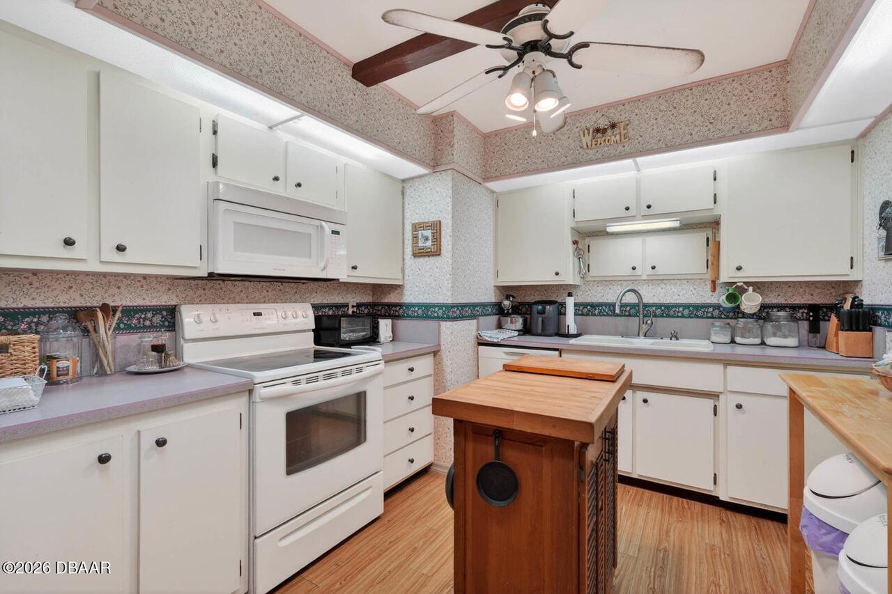 Listing Photo 12