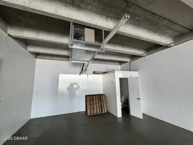 Listing Photo 9