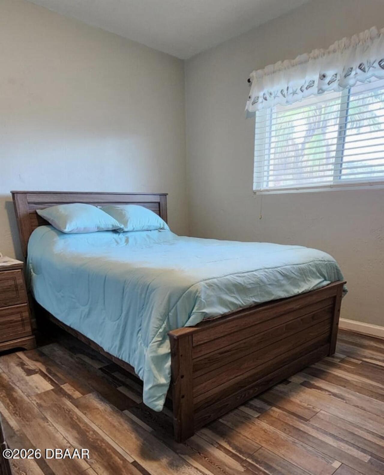 Listing Photo 12