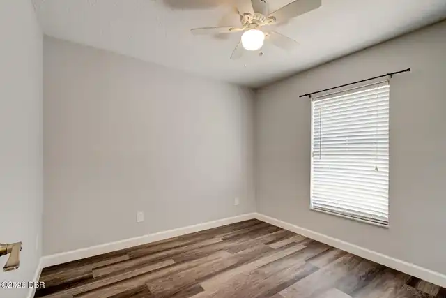 Listing Photo 15