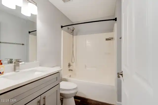 Listing Photo 17