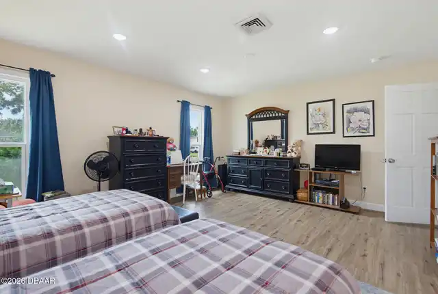 Listing Photo 44
