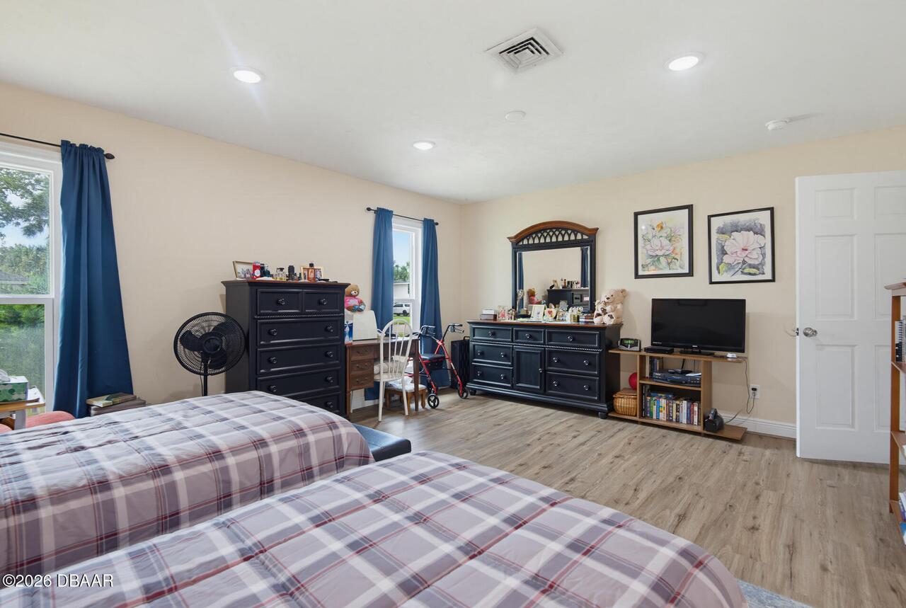 Listing Photo 44