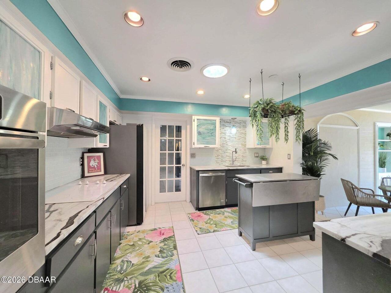 Listing Photo 16