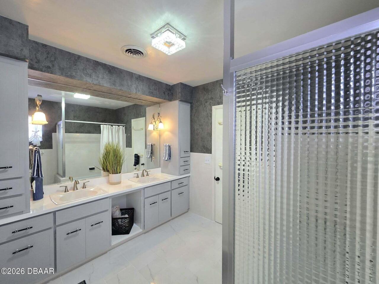 Listing Photo 33