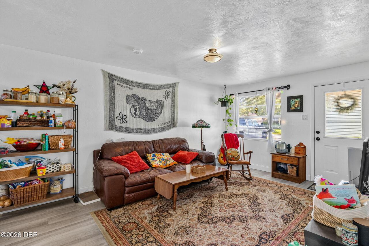 Listing Photo 10