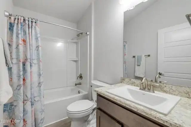 Listing Photo 10