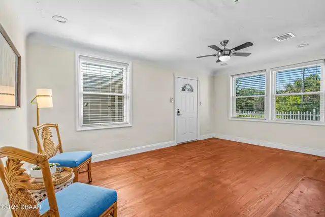 Listing Photo 10