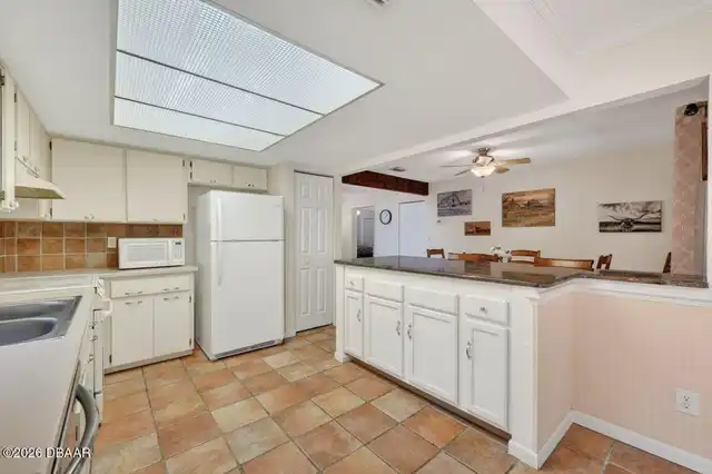 Listing Photo 14