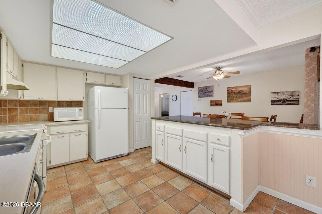 Listing Photo 14