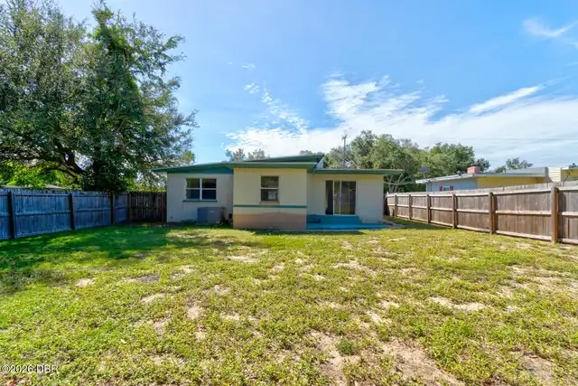Listing Photo 8