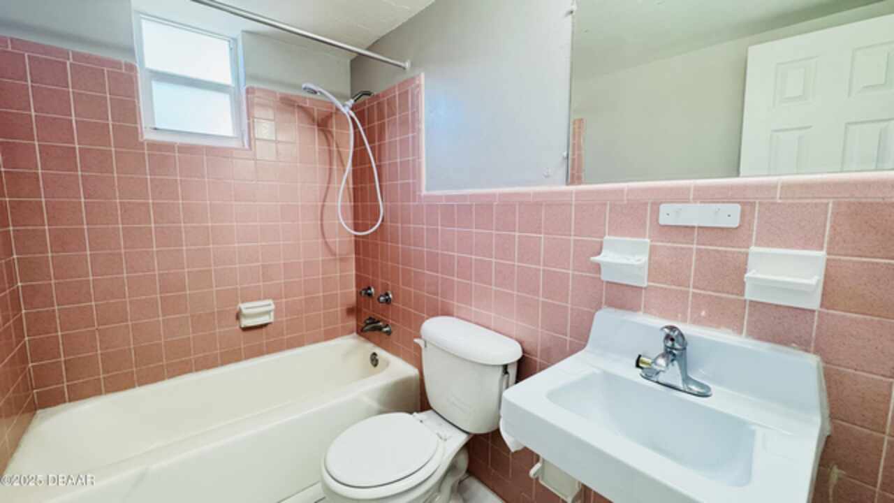 Listing Photo 11
