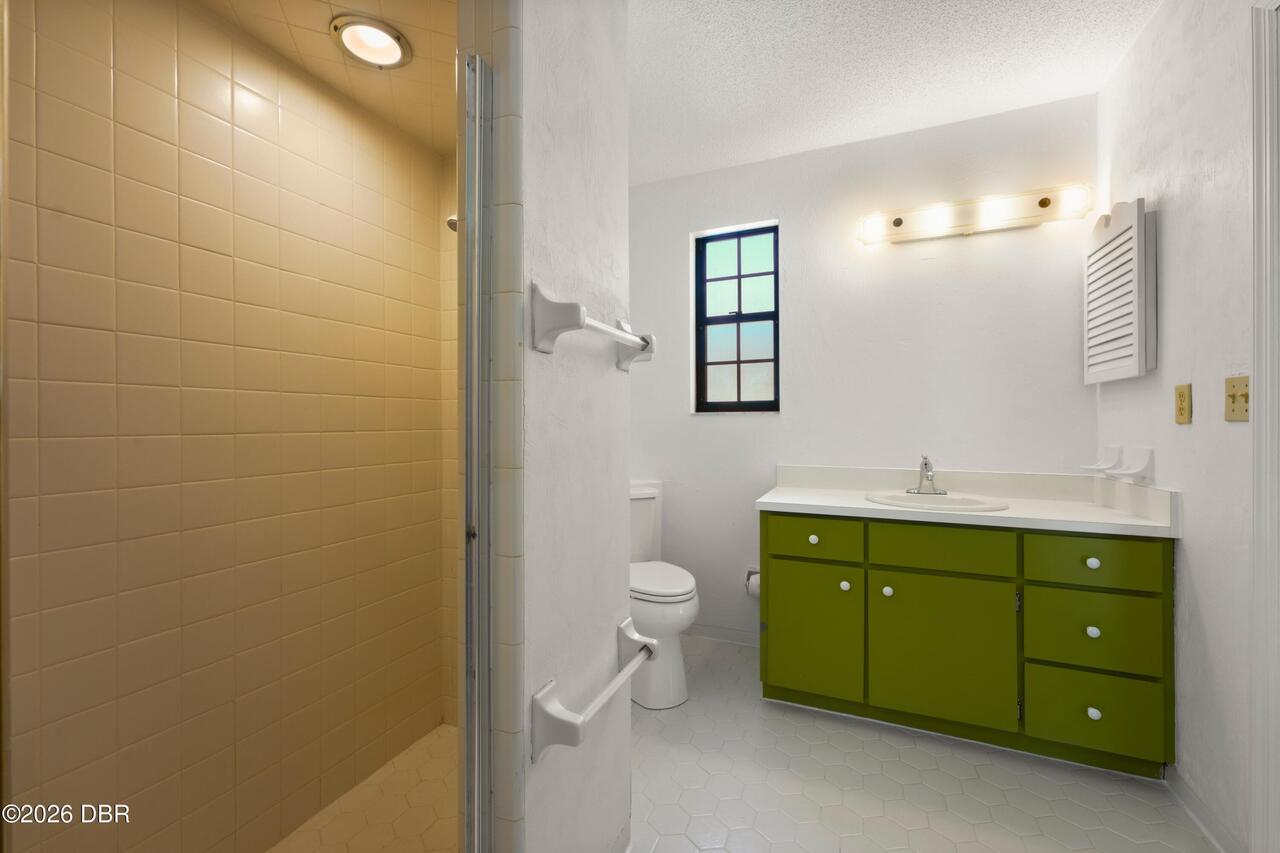 Listing Photo 14