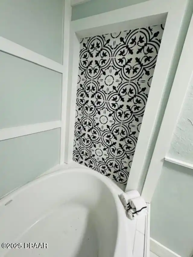 Listing Photo 11