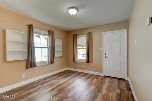 Listing Photo 6