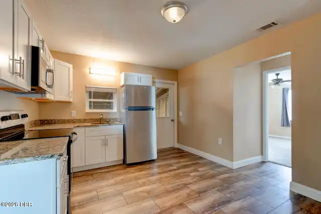 Listing Photo 16