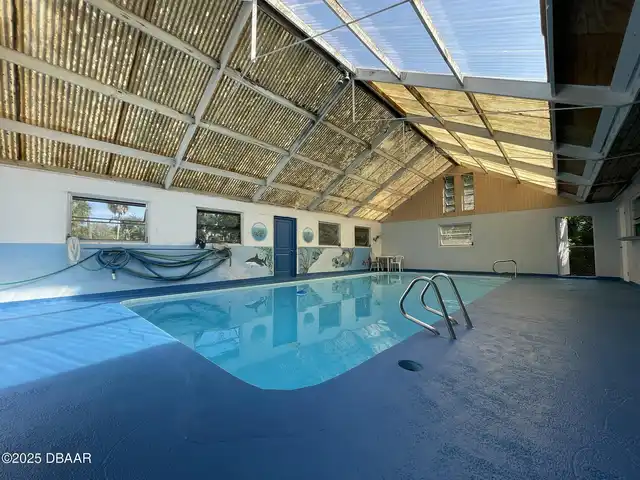 Listing Photo 12