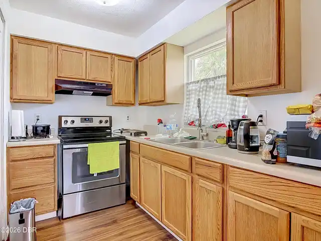 Listing Photo 12