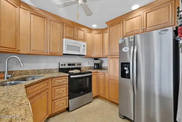 Listing Photo 8