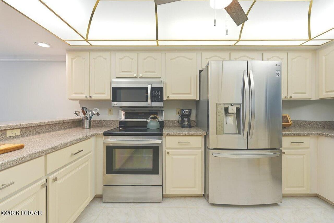 Listing Photo 8