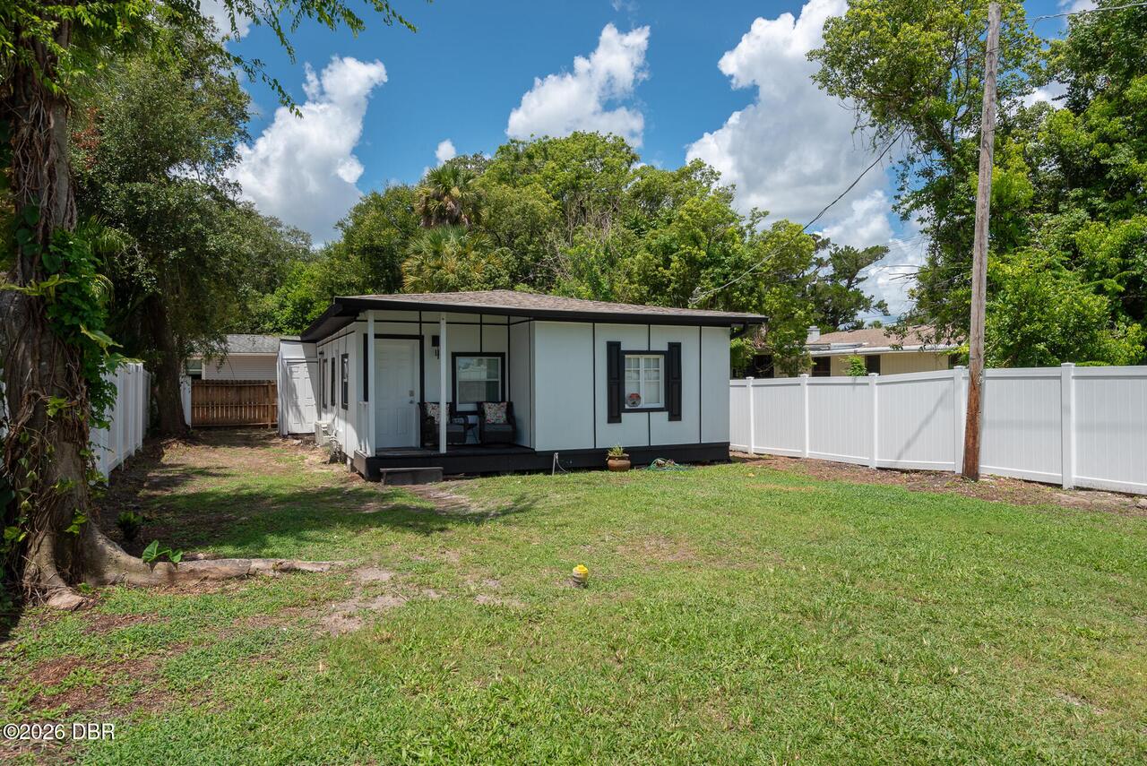 Listing Photo 11