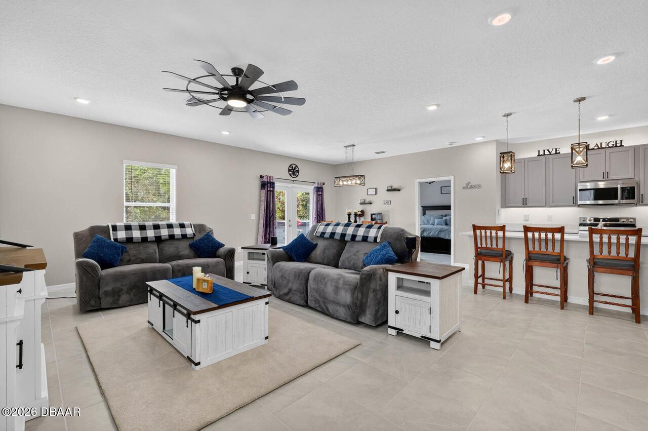 Listing Photo 8