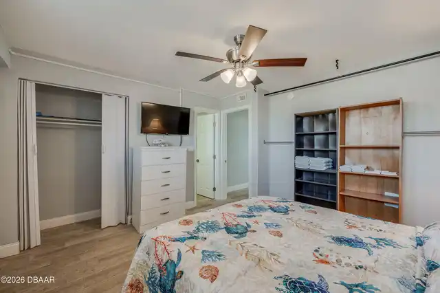 Listing Photo 12