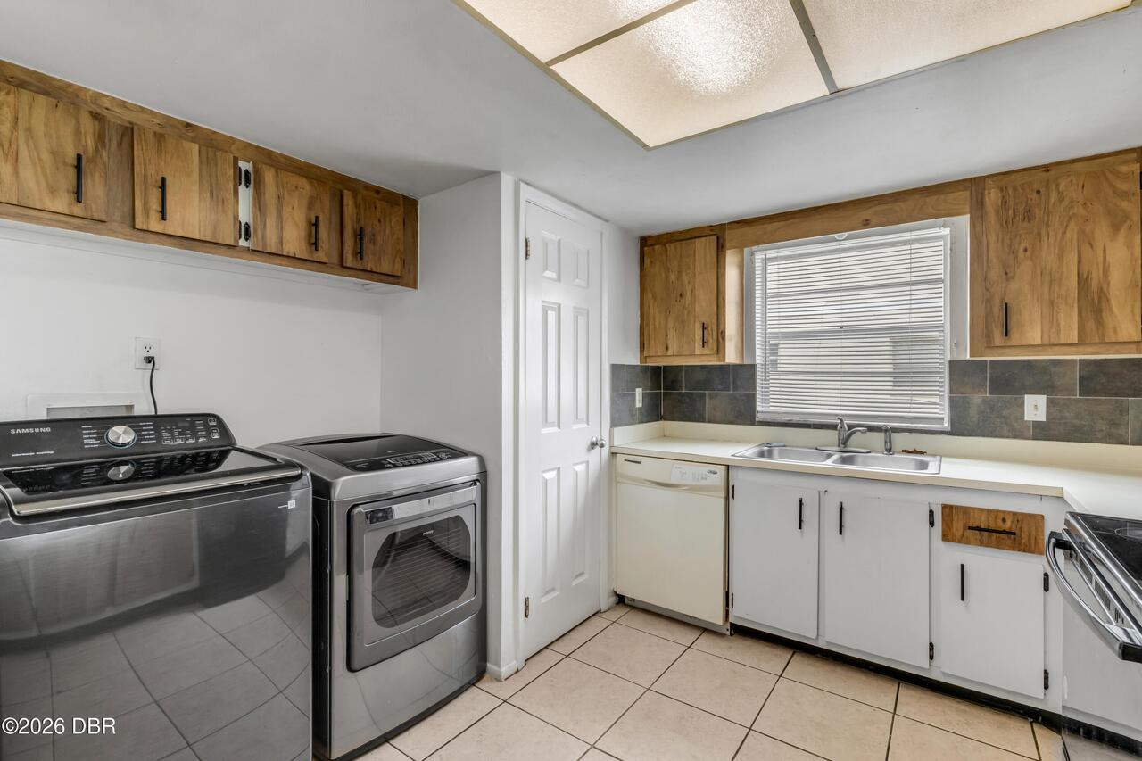 Listing Photo 12