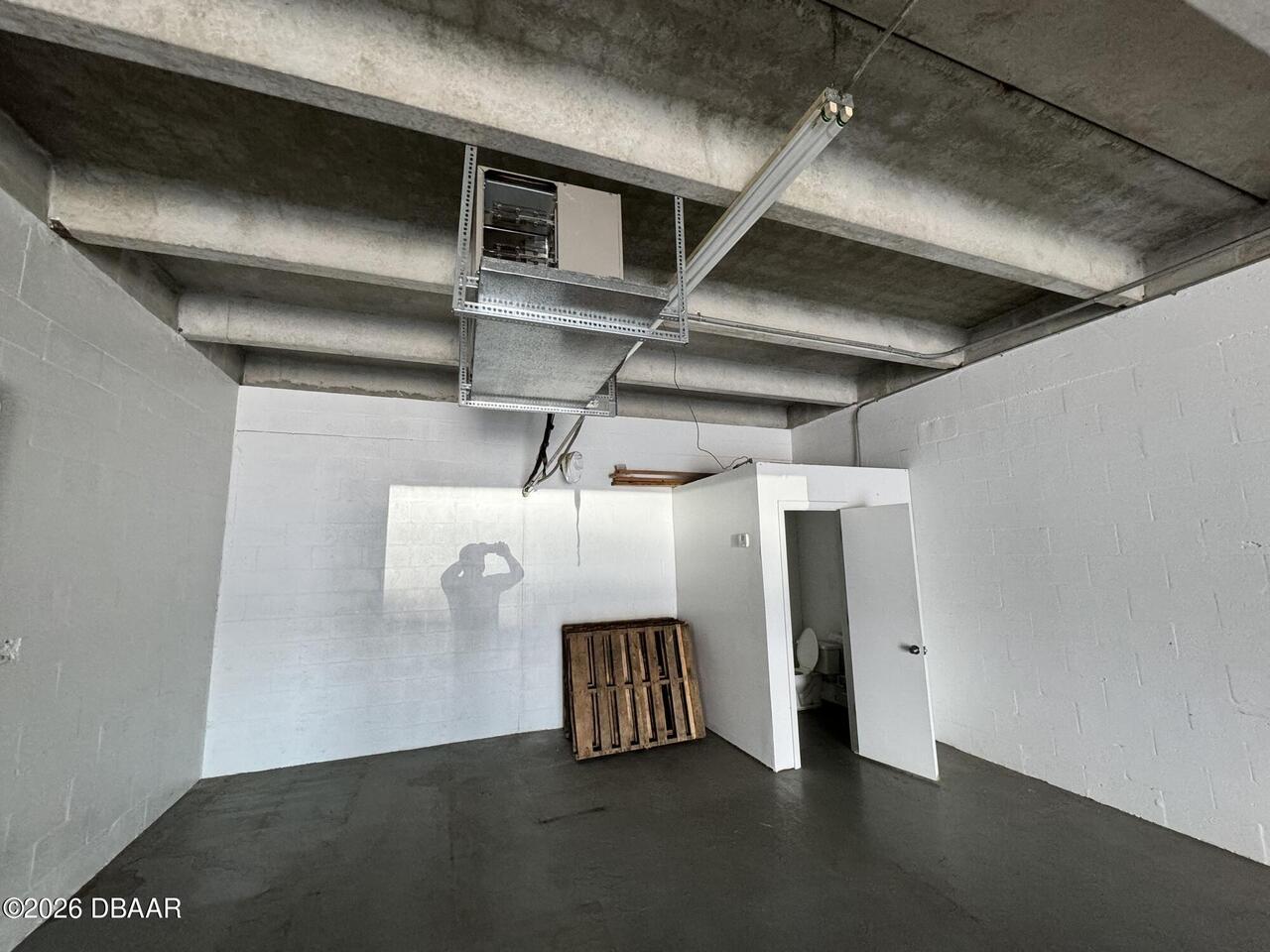 Listing Photo 9