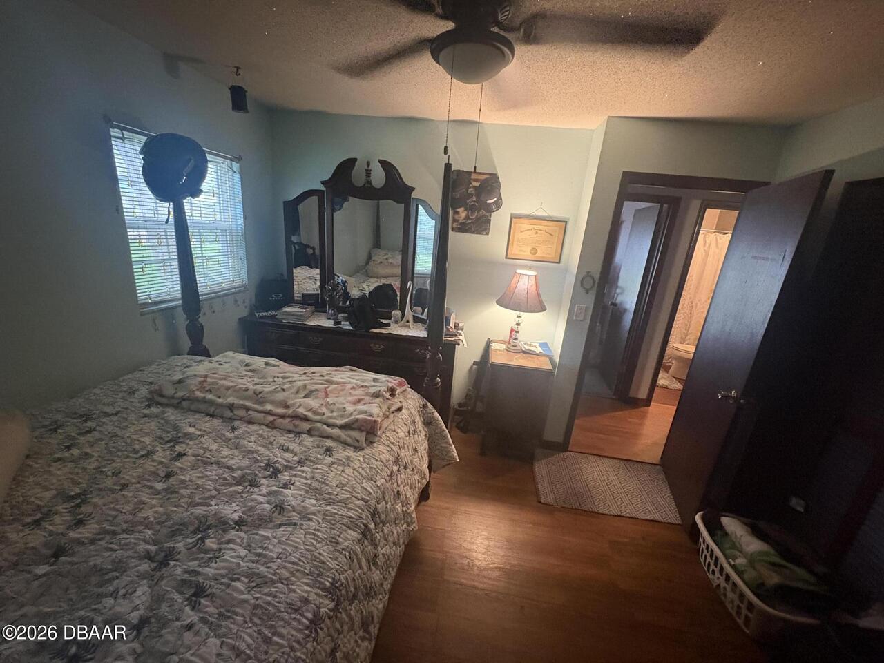 Listing Photo 11