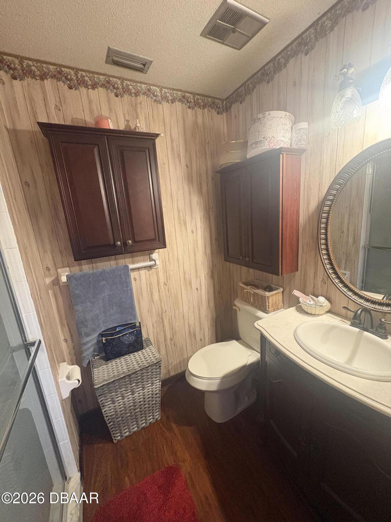 Listing Photo 12