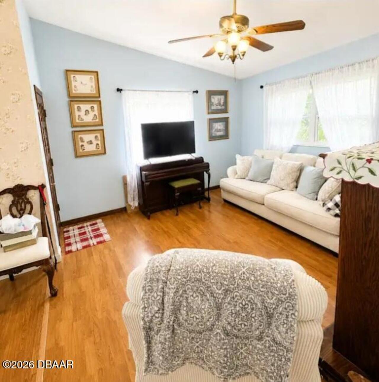 Listing Photo 5