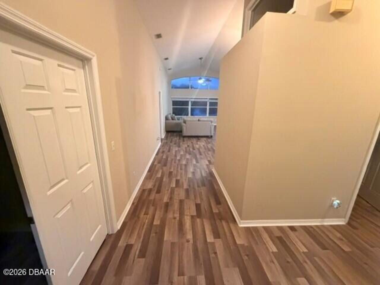 Listing Photo 12