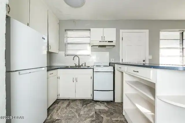 Listing Photo 16