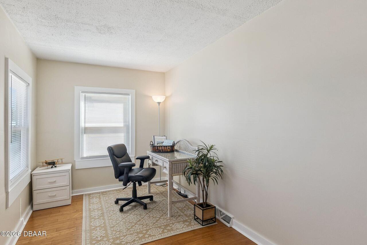 Listing Photo 7