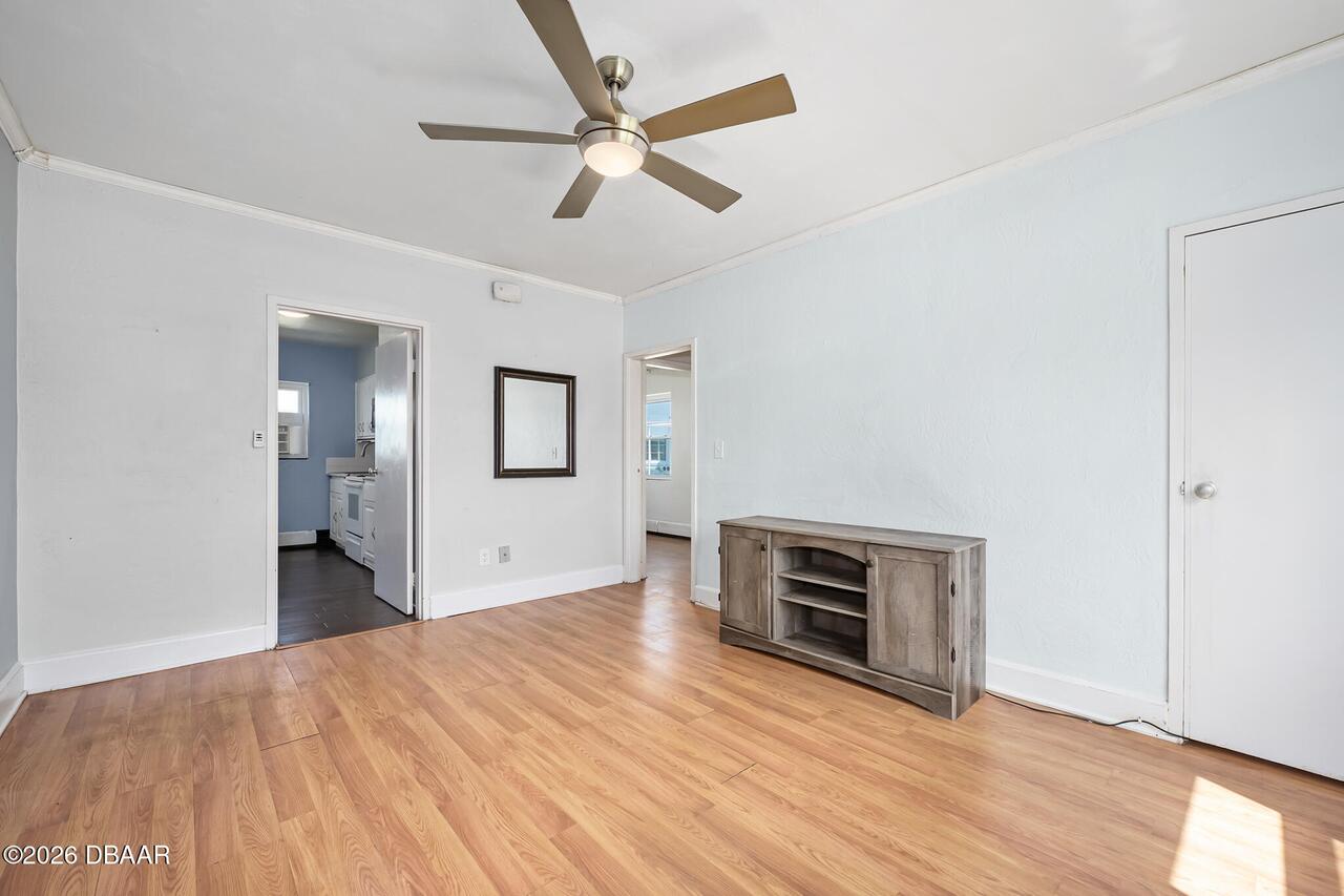 Listing Photo 8