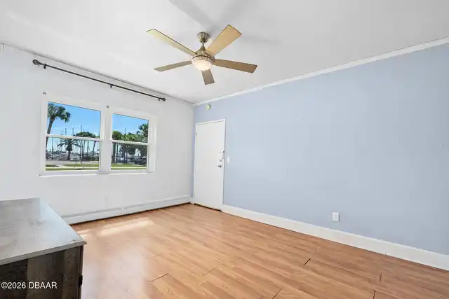 Listing Photo 10