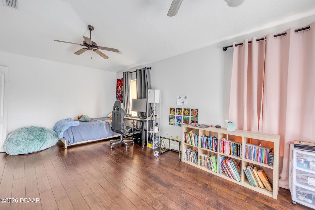 Listing Photo 17