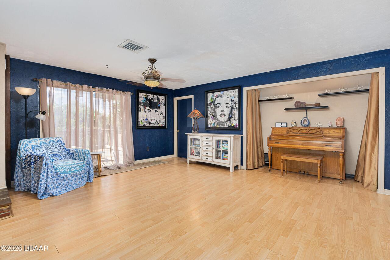 Listing Photo 22