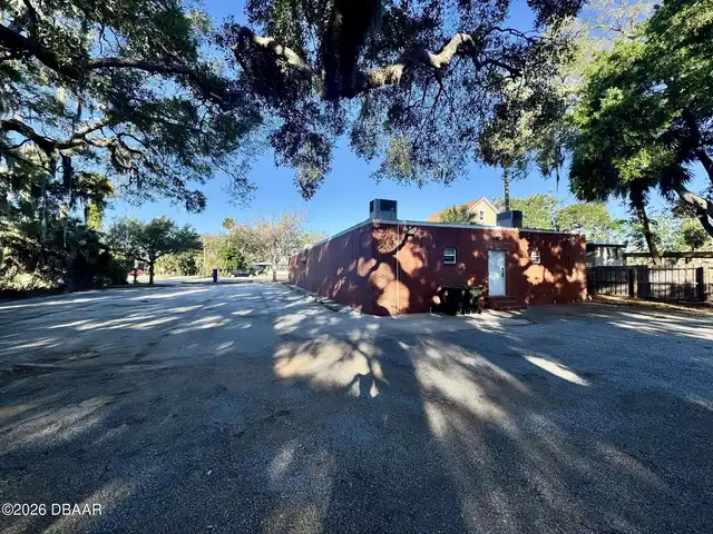 Listing Photo 9