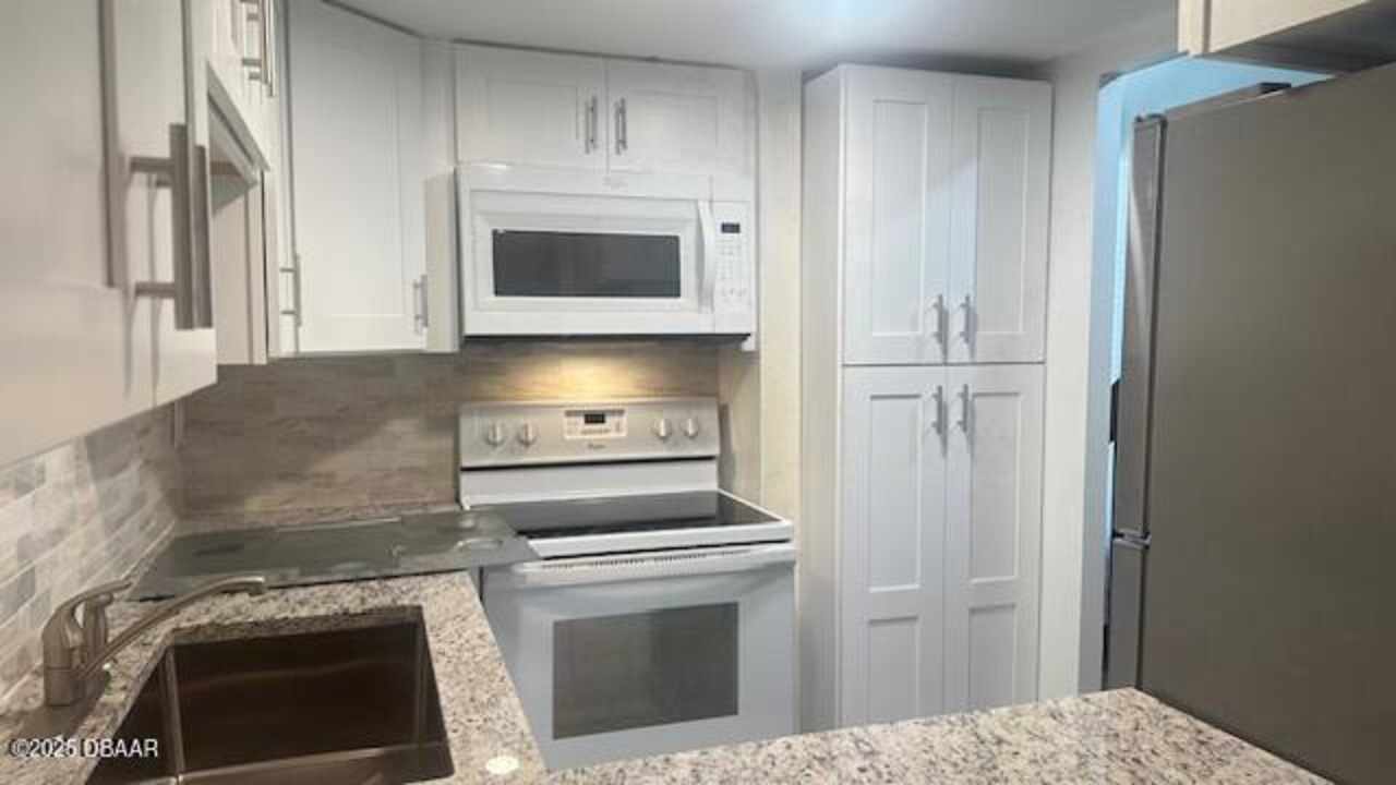 Listing Photo 8