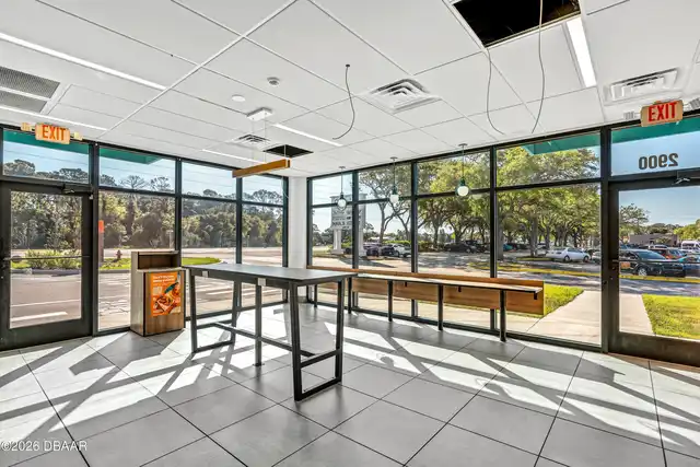 Listing Photo 14