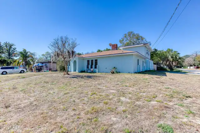 Listing Photo 11