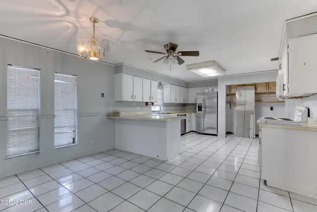 Listing Photo 17