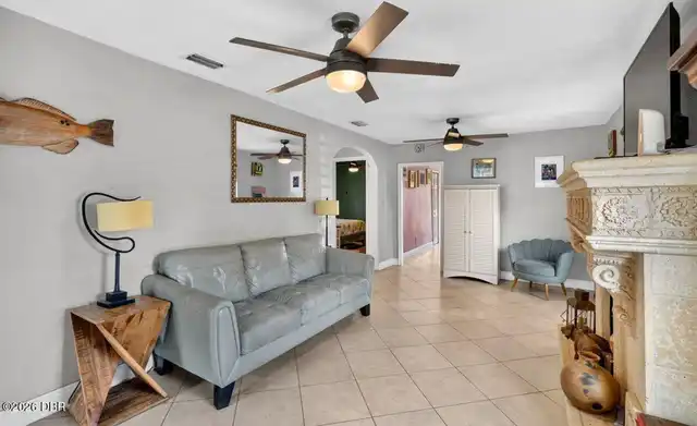 Listing Photo 16