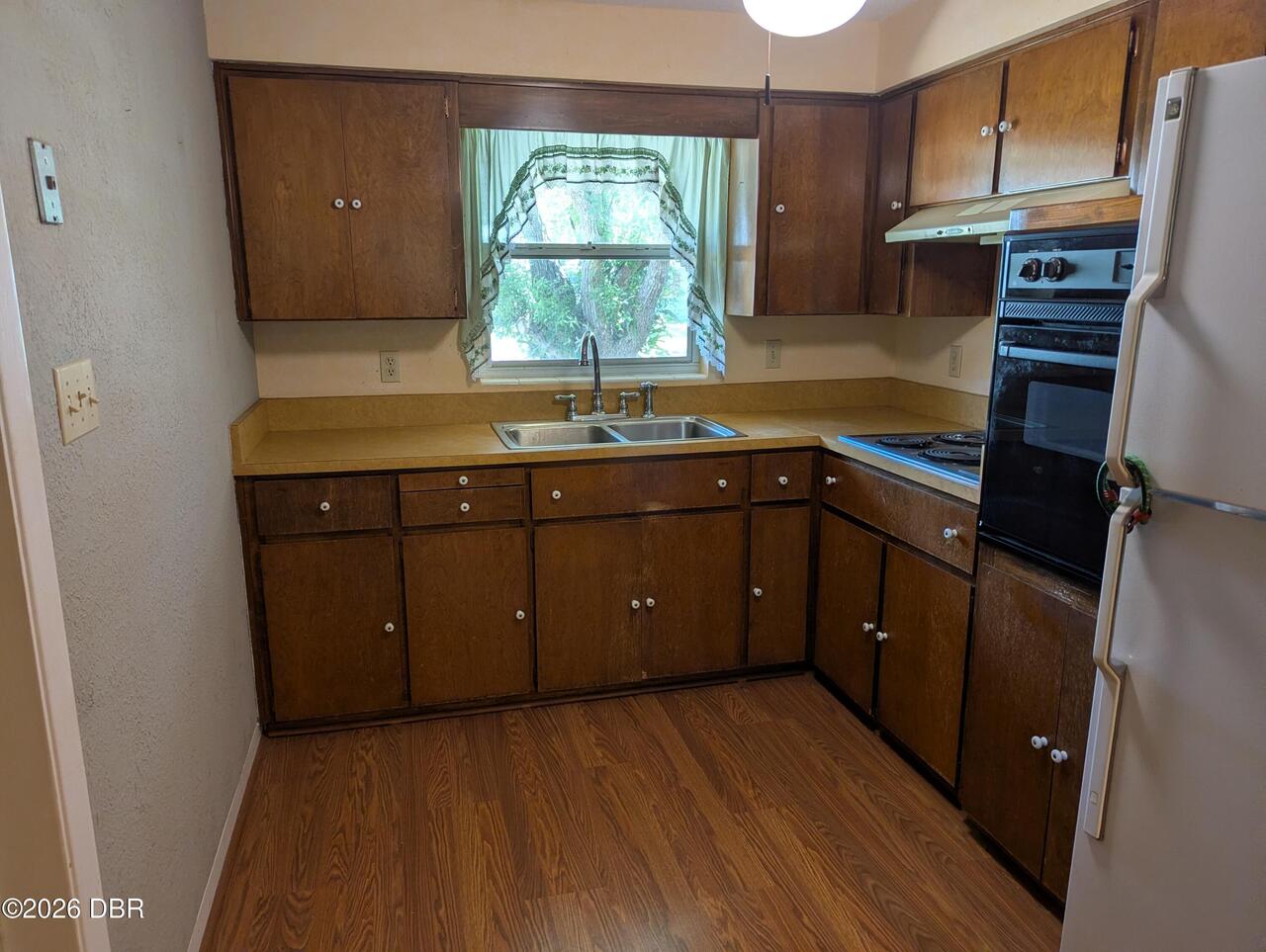 Listing Photo 8