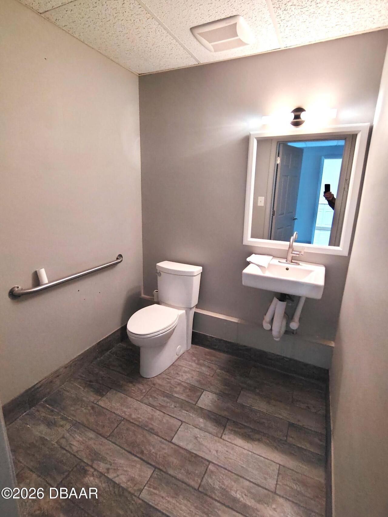 Listing Photo 6